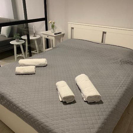 Eftopia Apartment Каламата Екстериор снимка