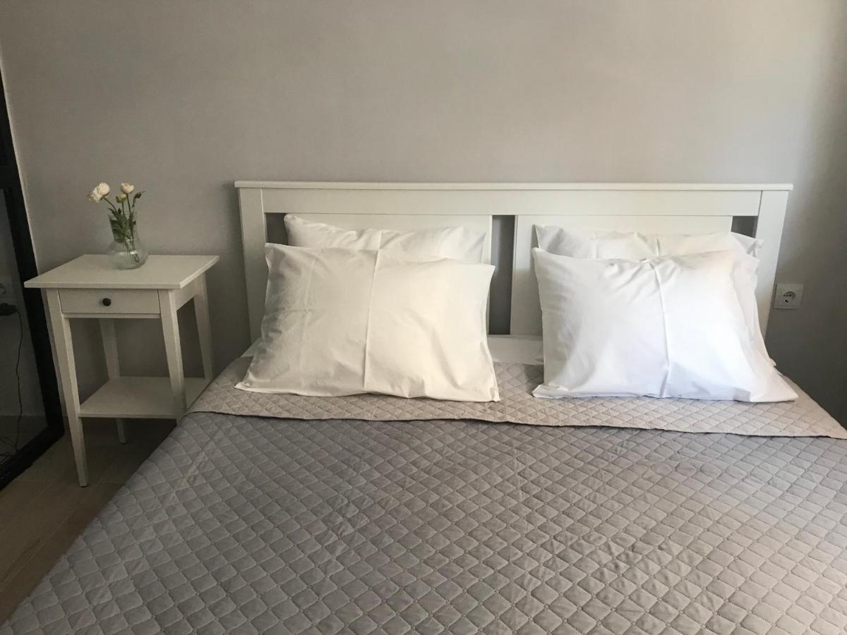 Eftopia Apartment Каламата Екстериор снимка