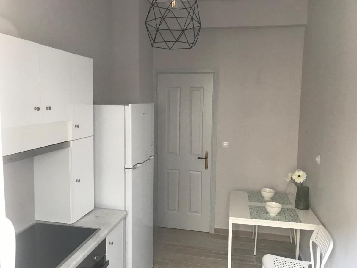 Eftopia Apartment Каламата Екстериор снимка