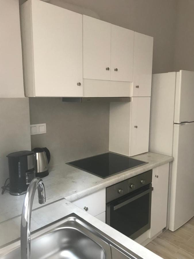 Eftopia Apartment Каламата Екстериор снимка
