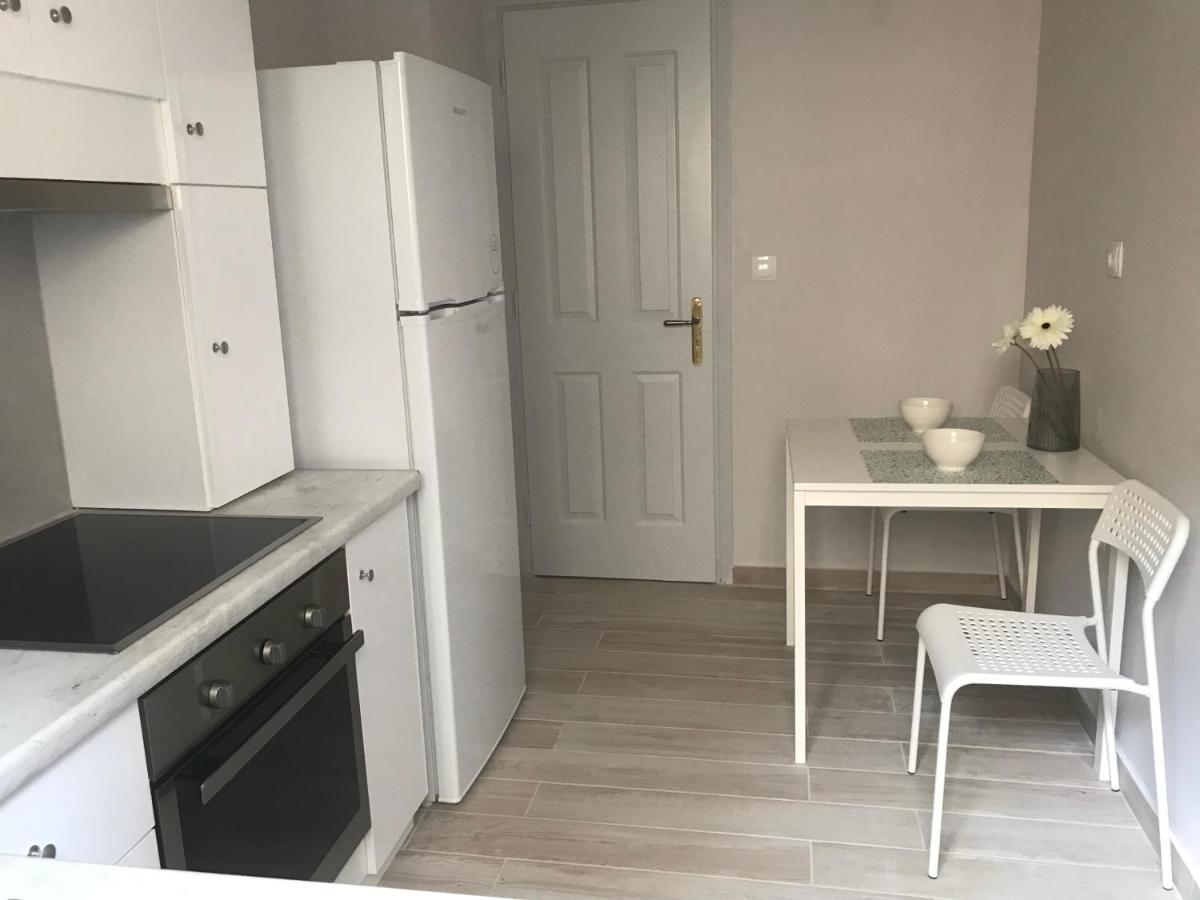 Eftopia Apartment Каламата Екстериор снимка